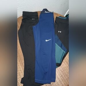 Under Armour (1) (2) Nike Cropped Leggings Lot Size Small